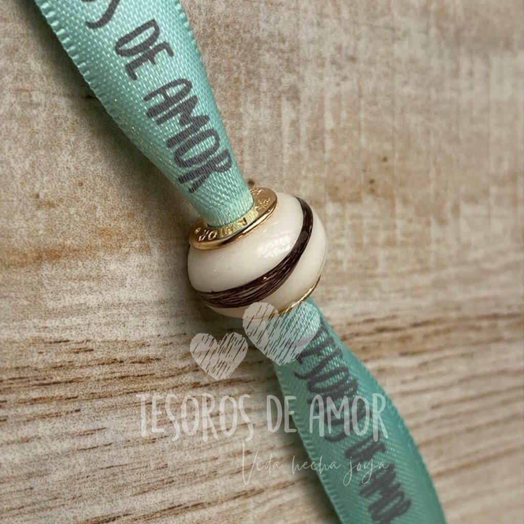 Charm dorado liso con leche materna y cabello
