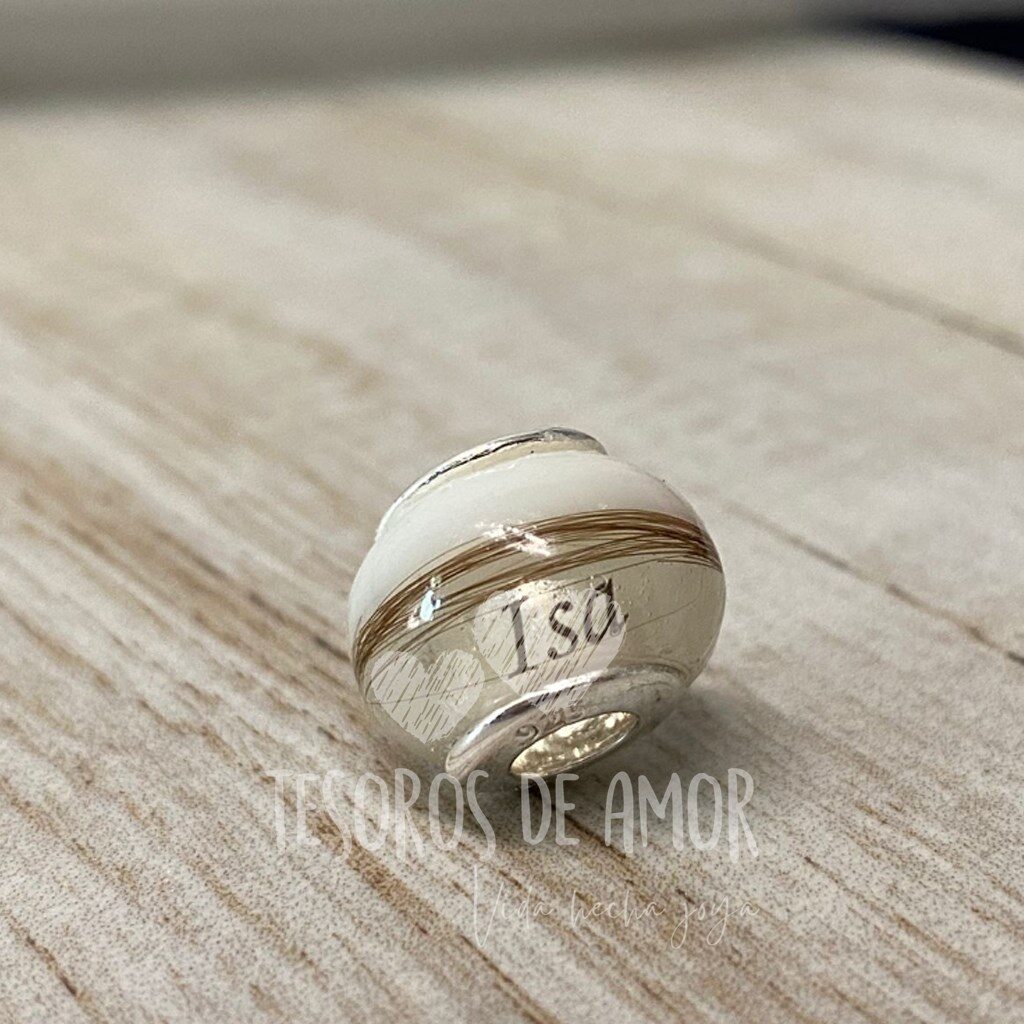 Charm plata liso con cabello y nombre