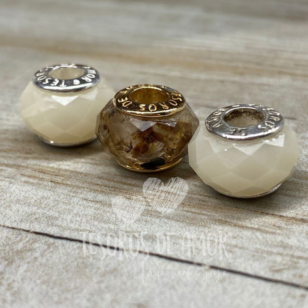 Charm plata y dorado facetado con leche materna y cordón umbilical