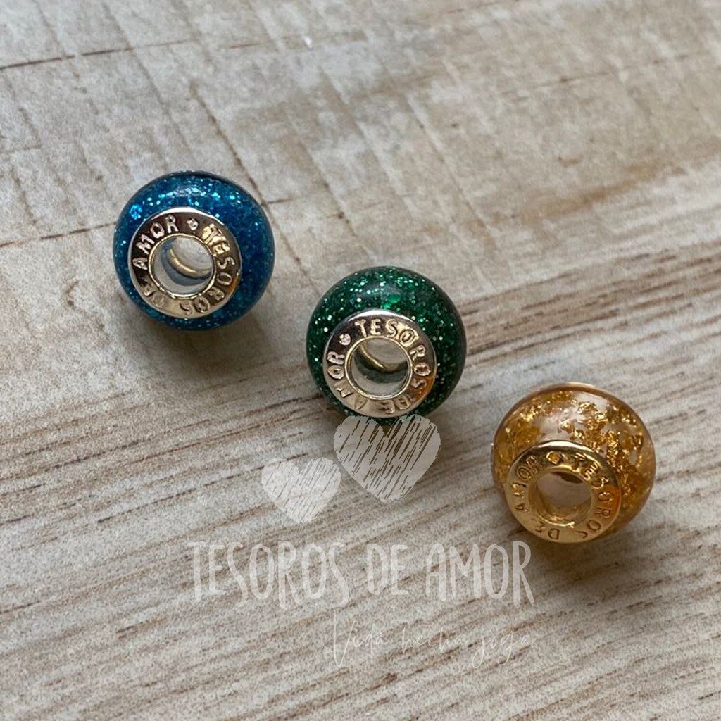 Charms plata y dorado con glitter diferentes tonos