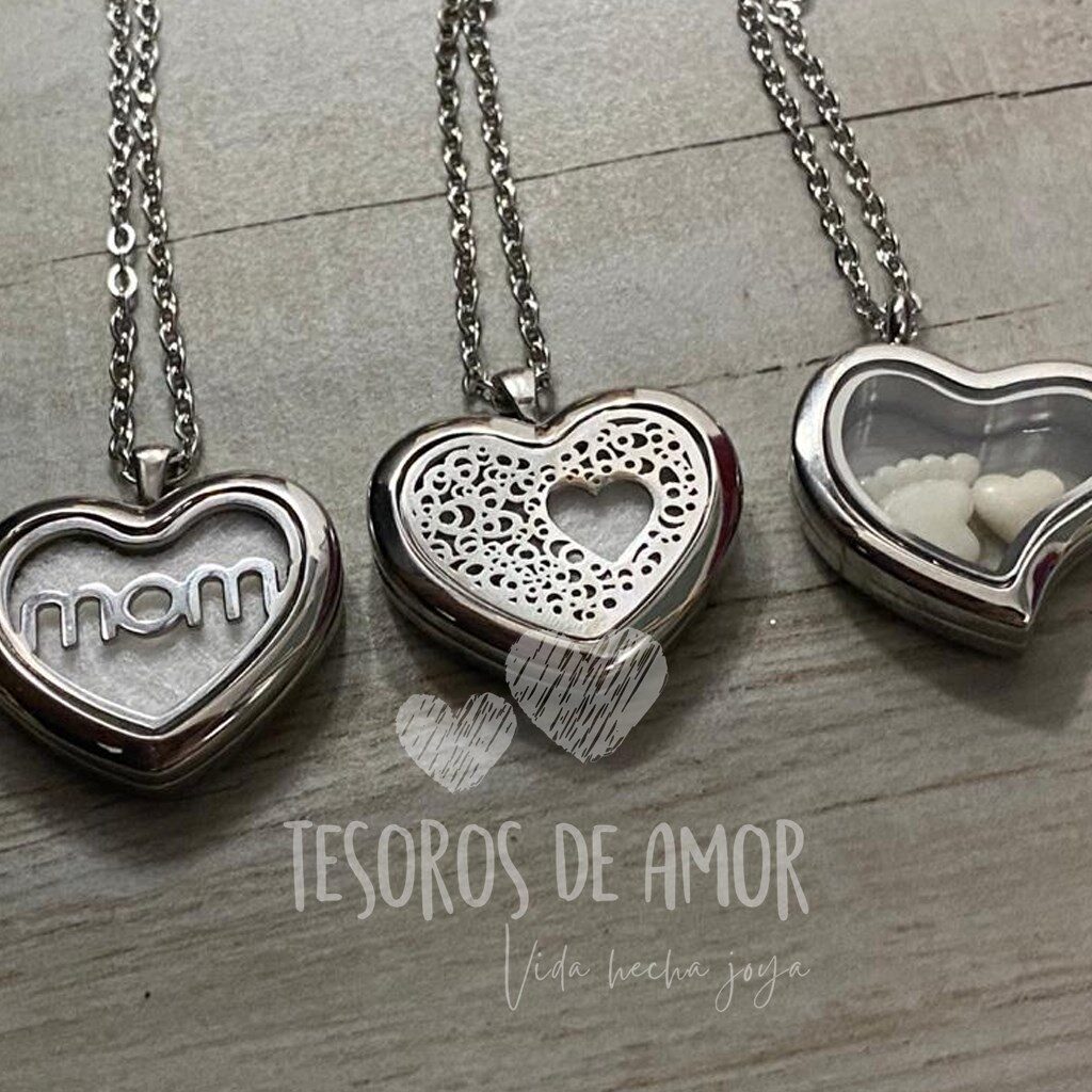 Relicarios plata corazón “mom”, “graquelado” y “chueco”