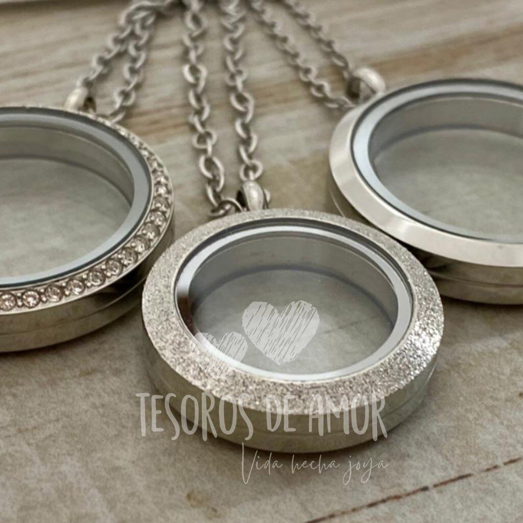 Relicarios plateados brillos, platinado y liso