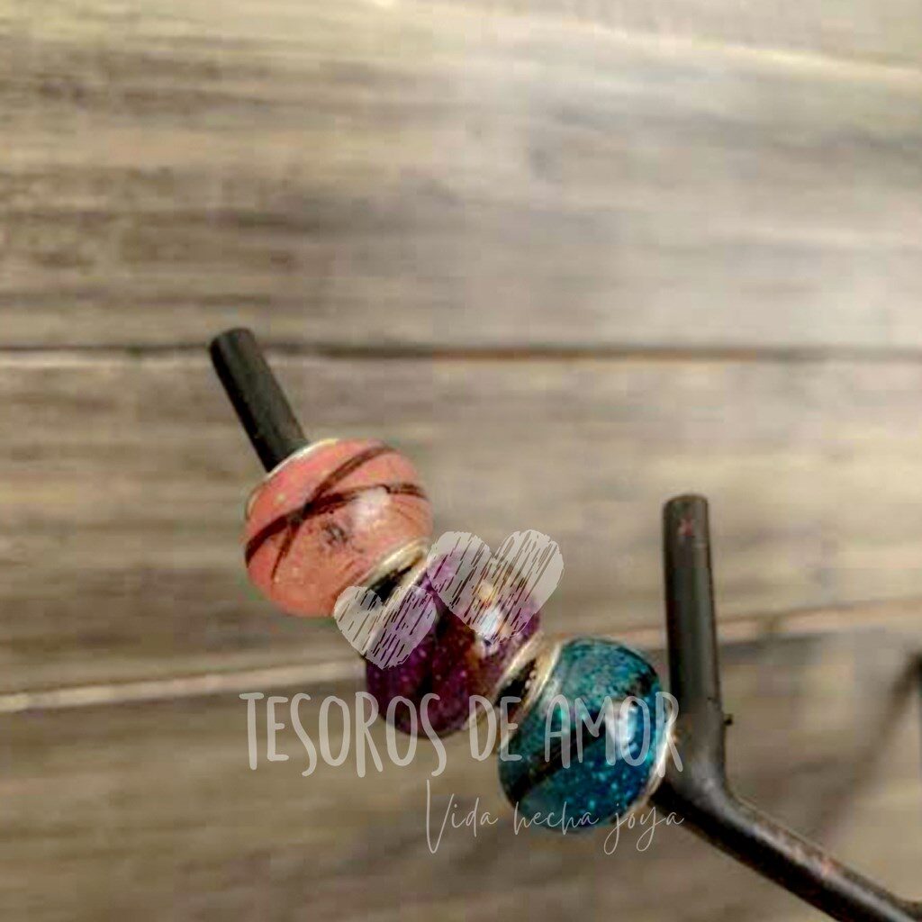 Charms plata lisos con glitter y cabello