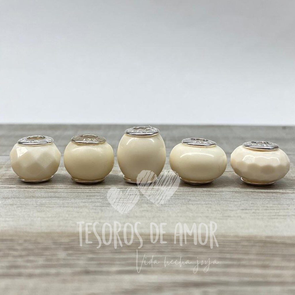 Charms diferentes tamaños y texturas
