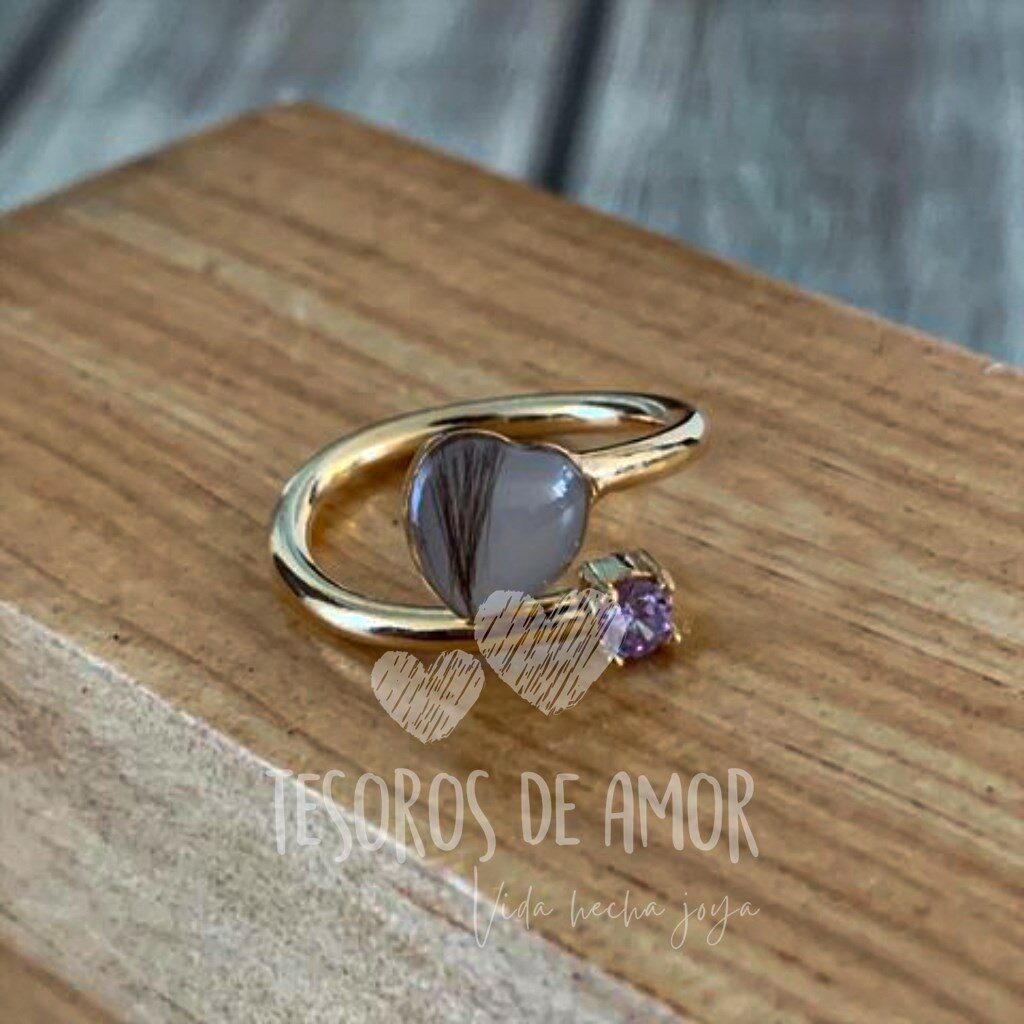 Anillo corazón con cabello